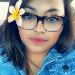 Meet your Posher, Magdali